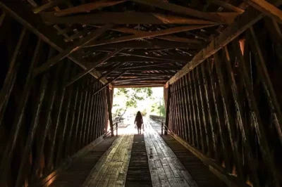Red Oak Creek Covered Bridge: Hidden Architectural Treasure