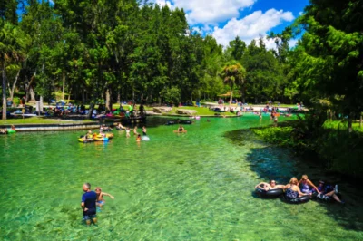 Kelly Park Rock Springs: Tubing, Camping and Complete Guide